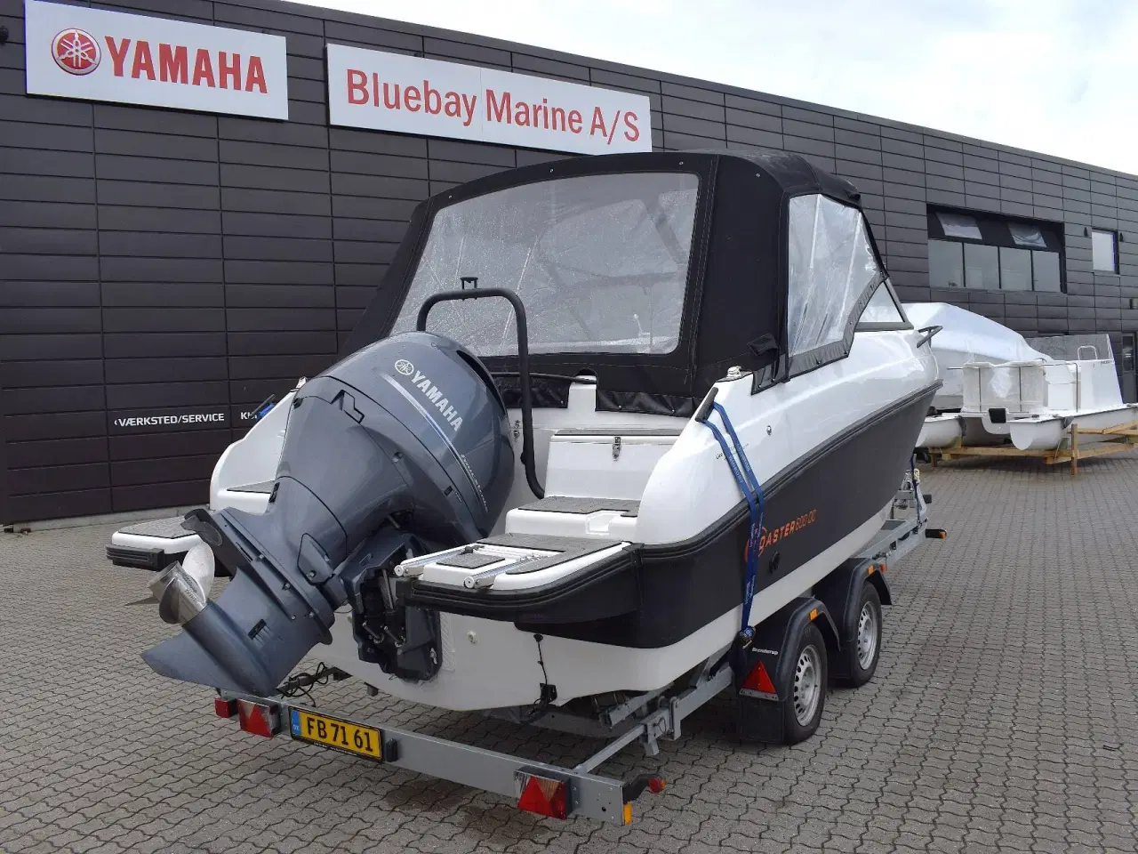 Billede 3 - Coaster 600 DC - 150 HK Yamaha/Udstyr/Carbon