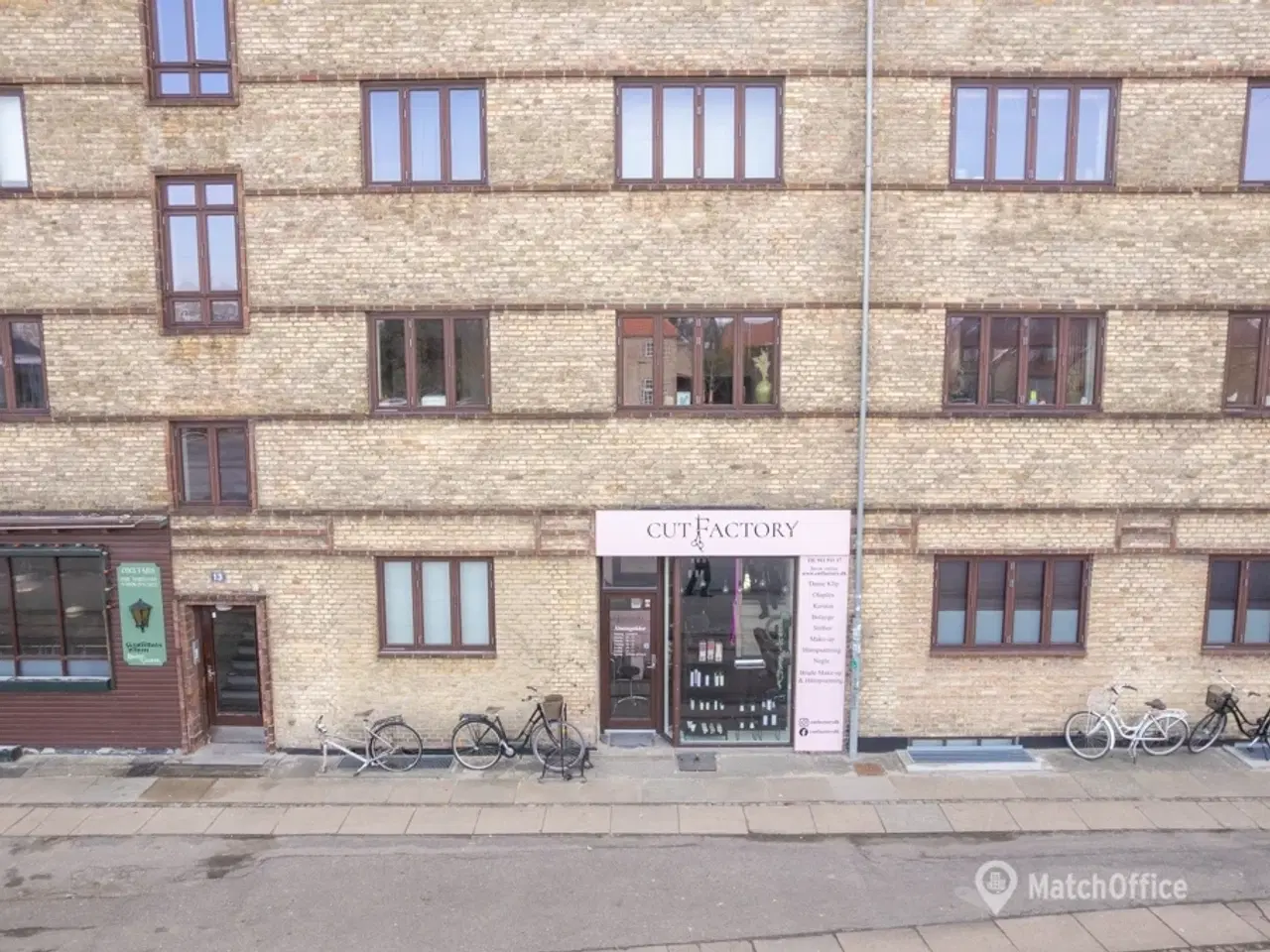 Billede 2 - UDLEJES: Lyst og indbydende butikslokale med gårdadgang – centralt i Vanløse