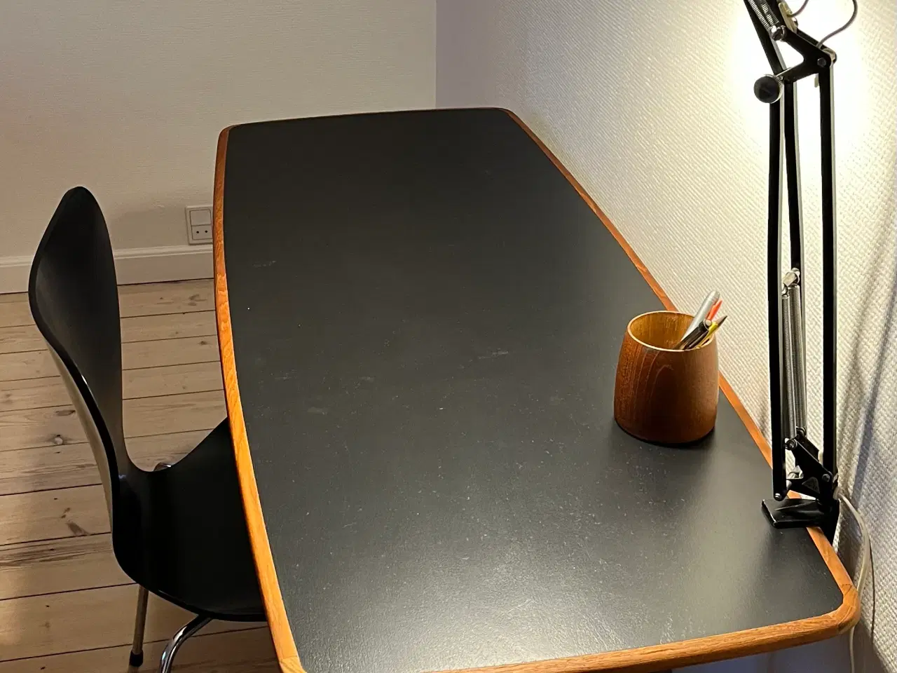 Billede 3 - Skrivebord, arkitekt lamp, 7’er stol