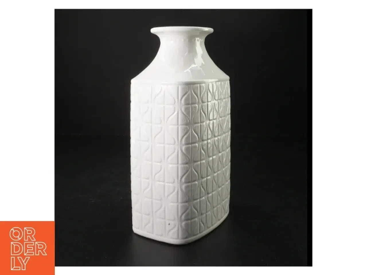 Billede 2 - Hvid porcelænsvase fra Rrstrand (str. 23 cm lang. 13 x 8 cm)