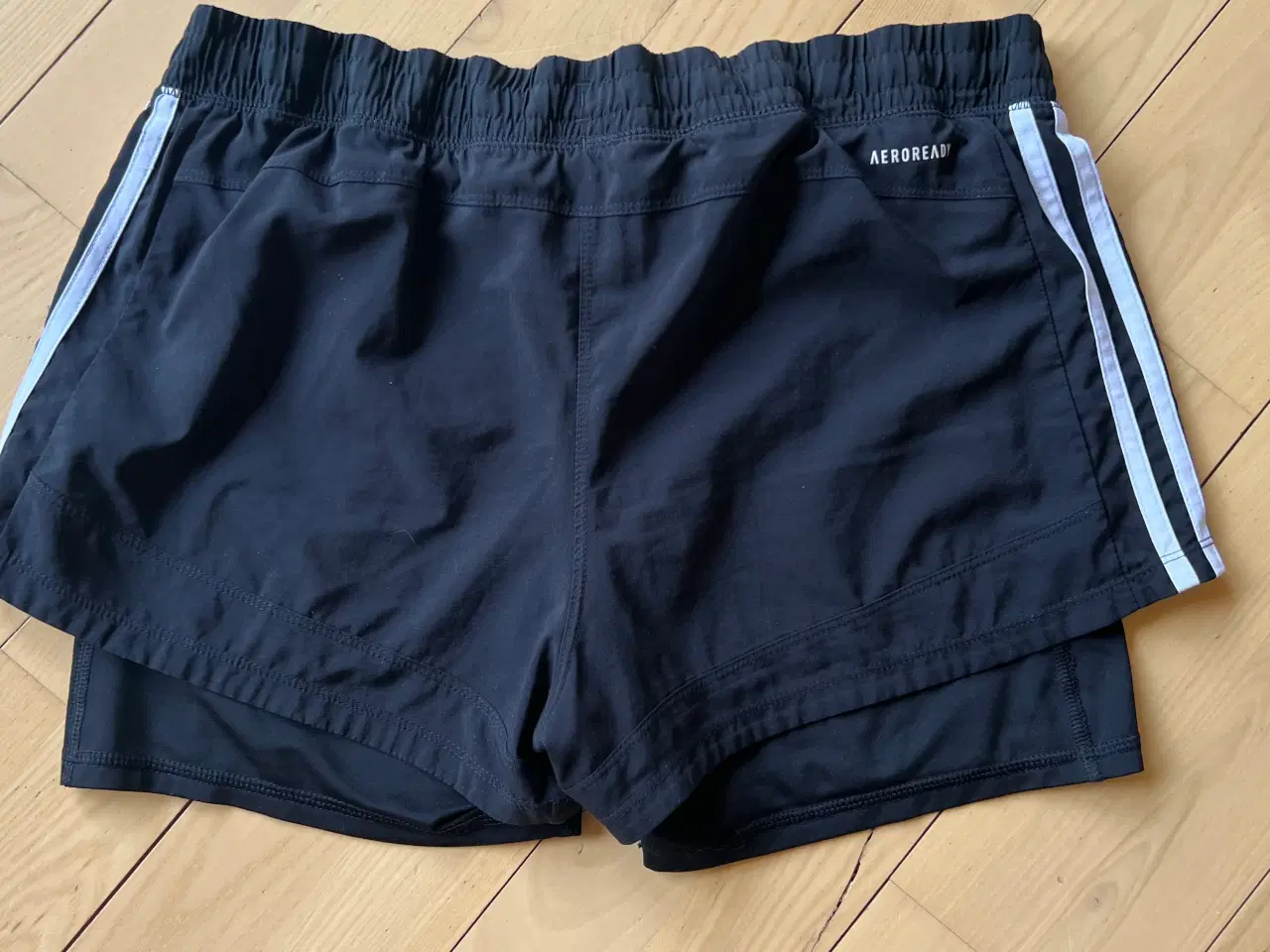 Billede 4 - ADIDAS PIGE SHORTS – STR. M