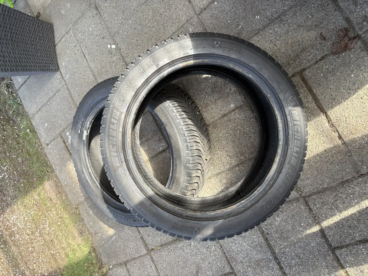 Billede 2 - Michelin helårsdæk 225/45 r17