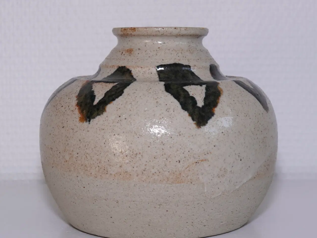 Billede 6 - Keramik vase med dekor signeret af R. Dahlström