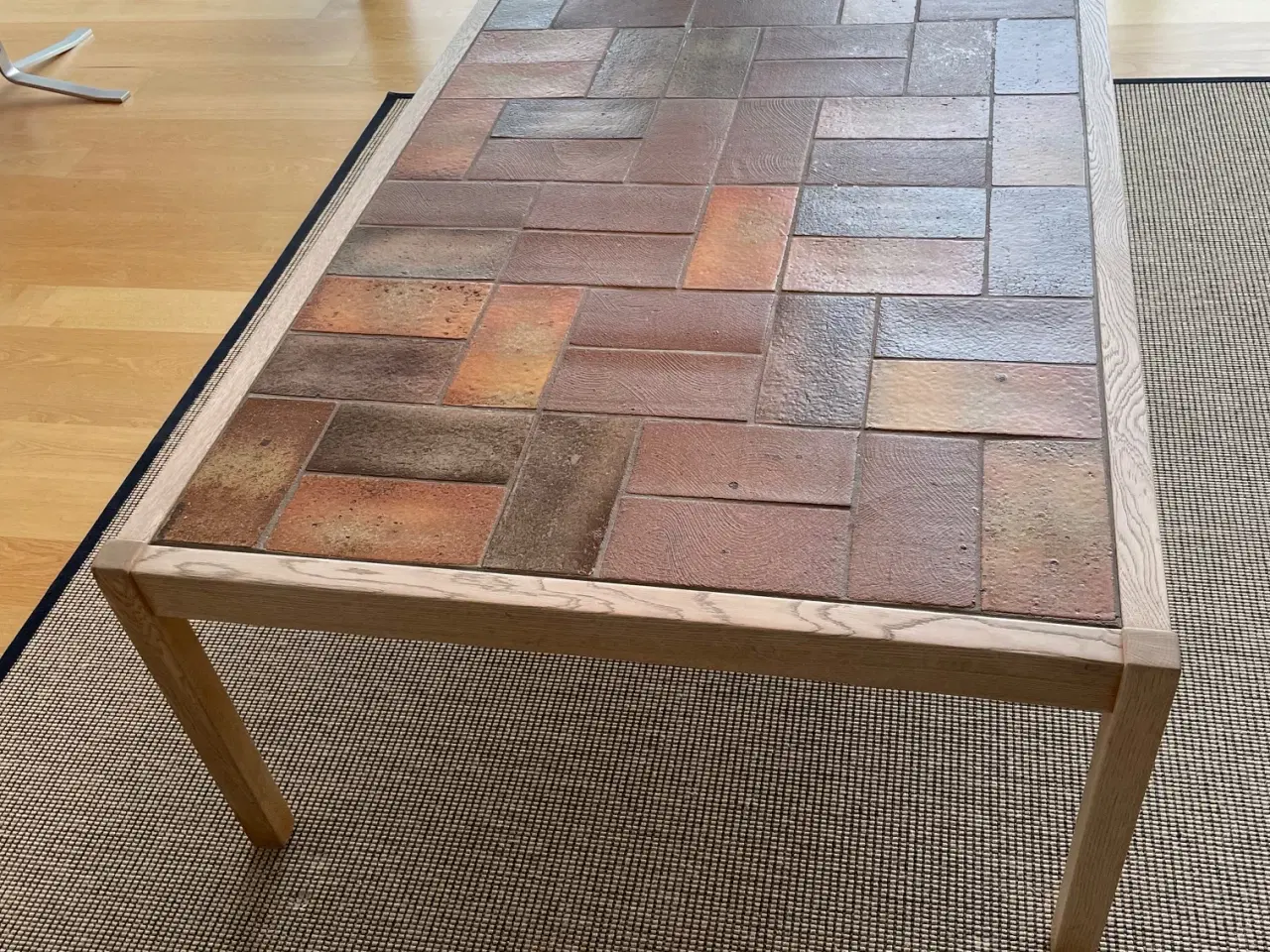 Billede 2 - Sofabord, egetræ med kakler