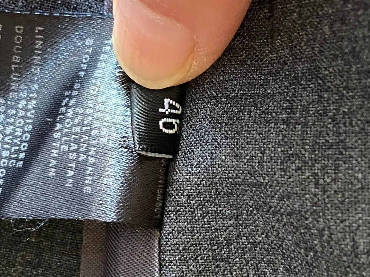 Billede 3 - Nederdel PAUL SMITH