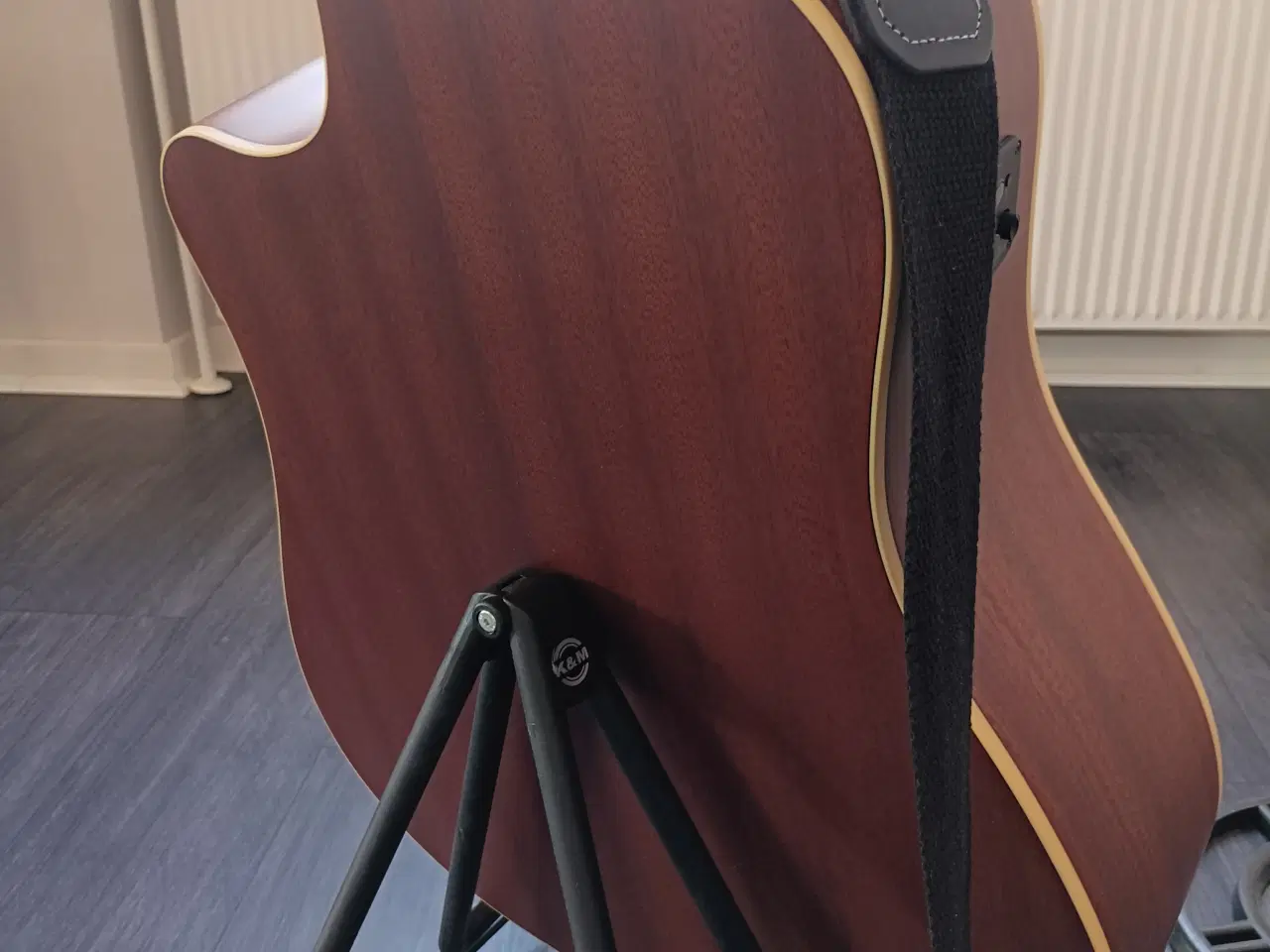 Billede 3 - Guitar + diverse, Fender fra 2022 står som ny.