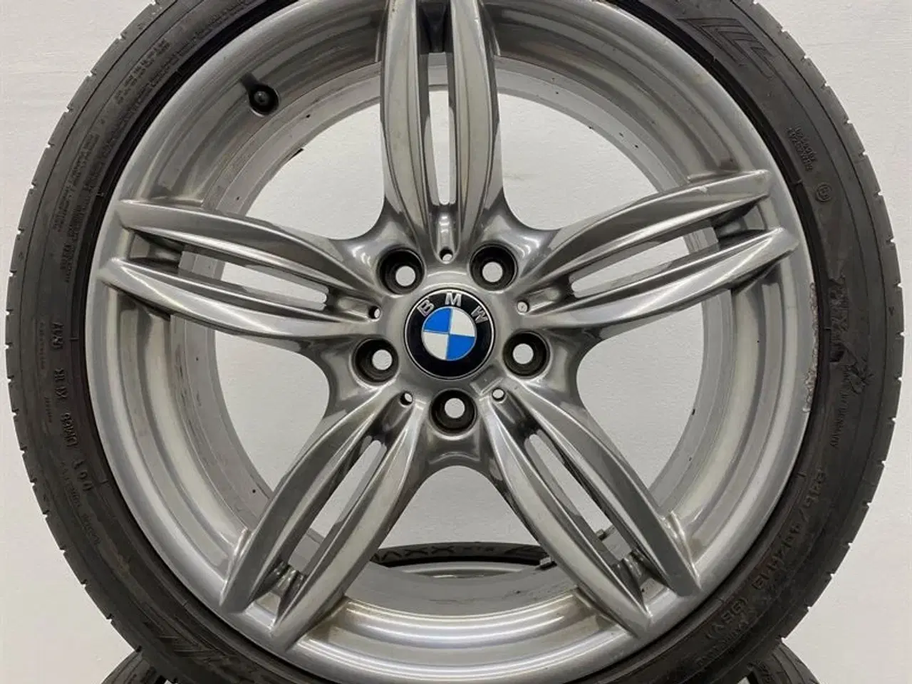 Billede 5 - 19" original BMW Alufælge med dæk "M double spoke 351" A64495 F10 F11 F12 F13 F06 GC F10 LCI F11 LCI F06 GC LCI F12 LCI F13 LCI