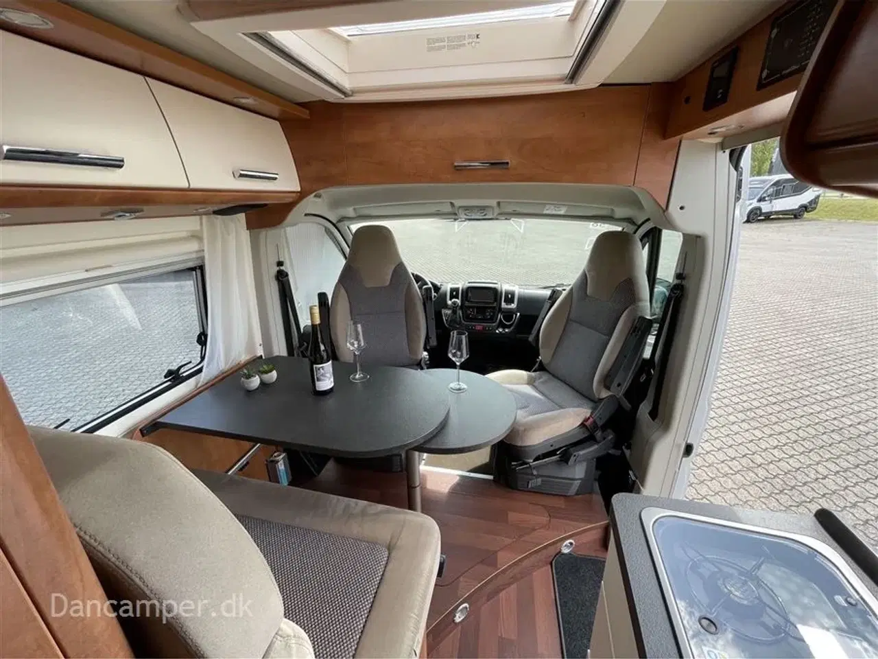 Billede 18 - 2020 - Carthago premium van 640 LE   Luksusvan, 140Hk   9-trins Automatgear, enkeltsenge, alufælge, navigation, træk