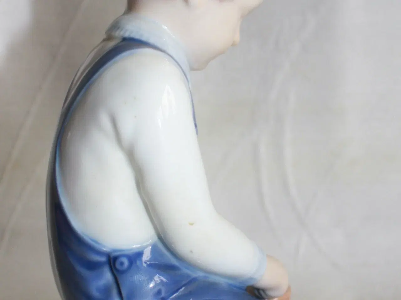 Billede 7 - Porcelænsfigur, "Dreng med spand" fra B&G