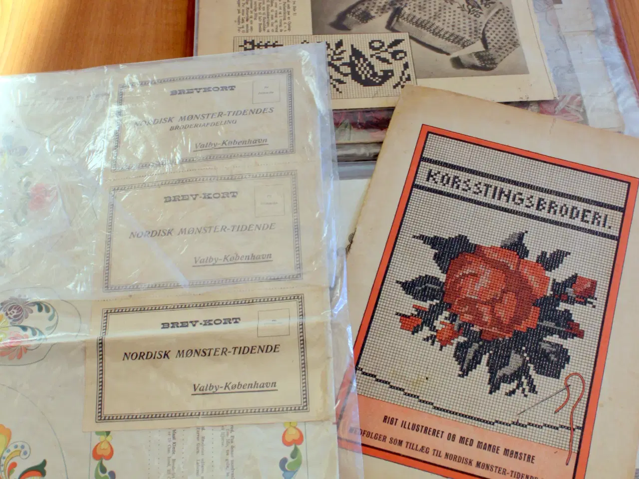 Billede 4 - Strikning. Syning. Hækling. Håndarbejdsbøger.