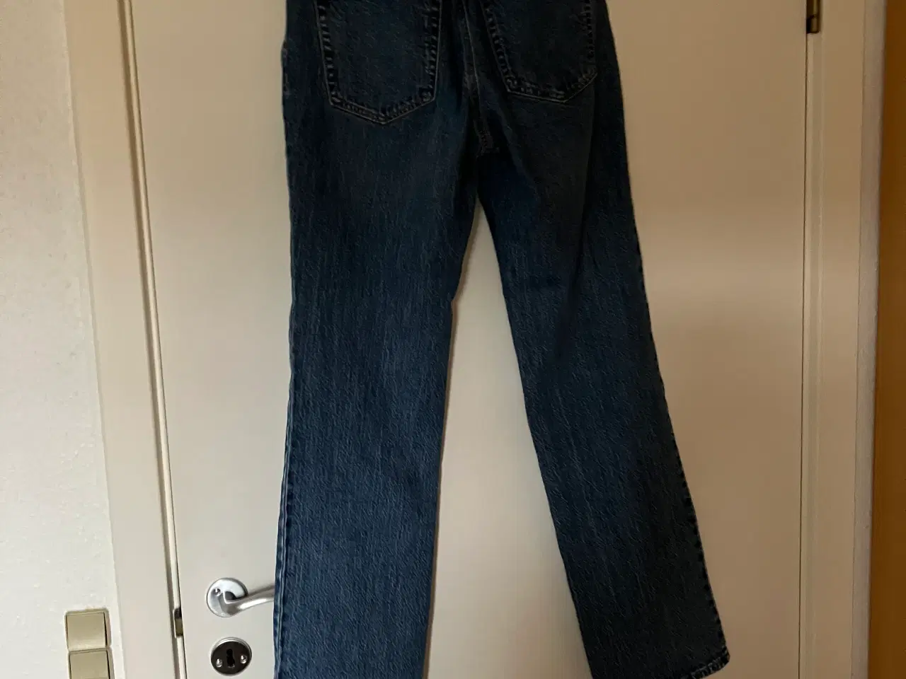 Billede 1 - Vero Moda jeans til kvinder i blå denim. 