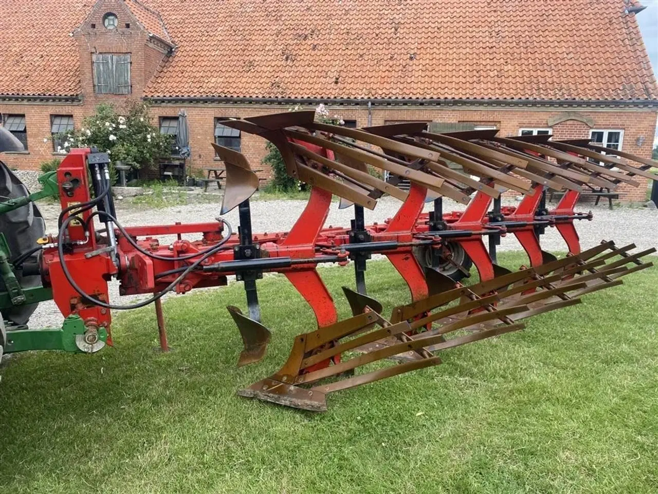 Billede 1 - Massey Ferguson 5 furet vendeplov med hydraulisk stenudløser