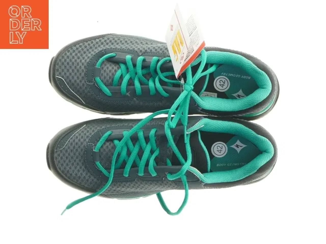 Billede 5 - Helt NY - Sort sportssko med grønne detaljer fra Specialized (str. 42 )