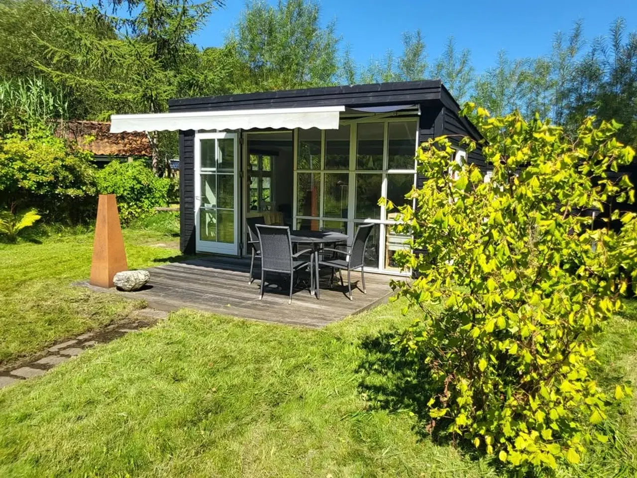 Billede 1 - Solrig kolonihave i Vejle