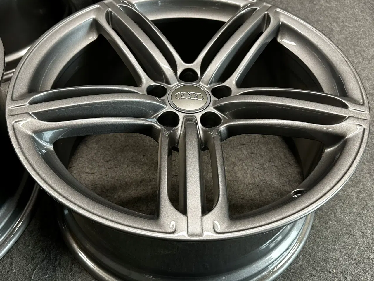 Billede 4 - AUDI A5 8T0 POMPEI 19 8.5" x 19" 5x112 ET 33