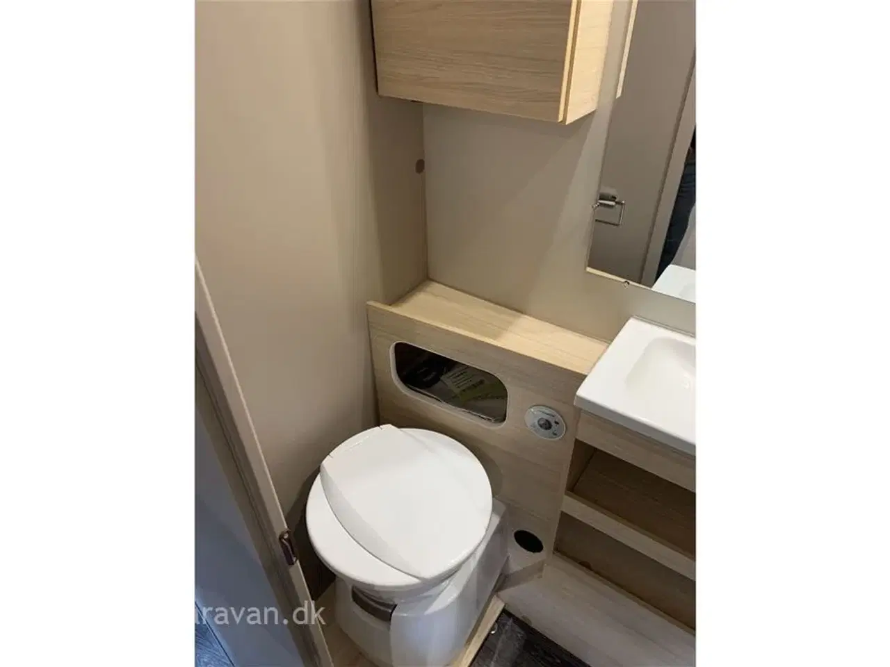 Billede 14 - 2025 - Weinsberg CaraCito 470 EU E-Power   Perfekt til EL-BILER, EGENVÆGT KUN 955 KG. FULDELEKTRISK campingvogn med enkeltsenge.