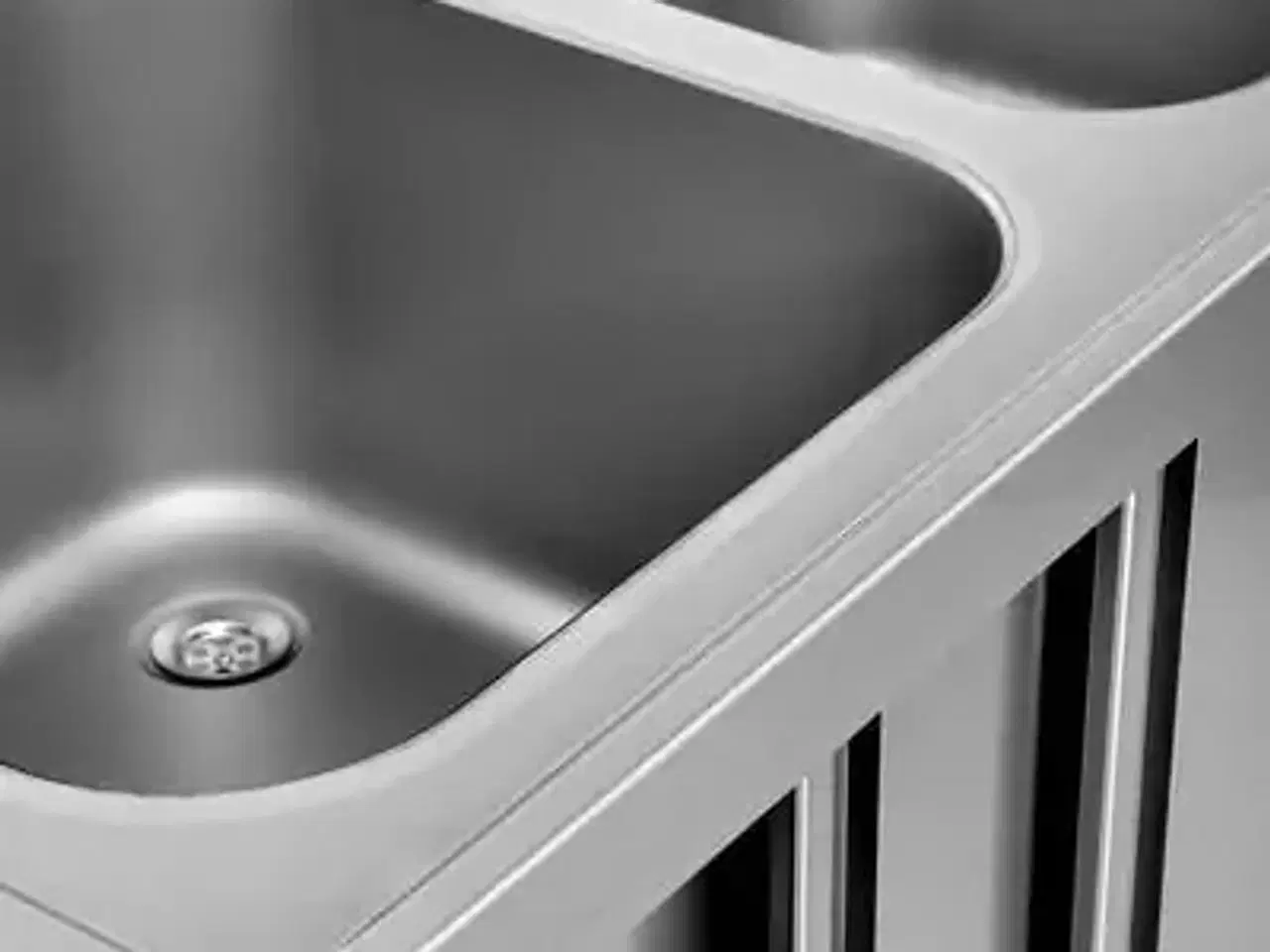 Billede 2 - Stålbord med dobbelt vask – B1600 x D700 x H850 mm