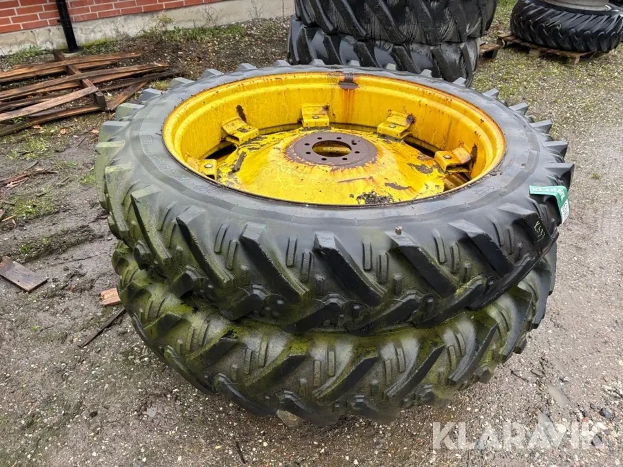 Billede 2 - Landbrugsdæk Kleber 12.4R46 2 styk