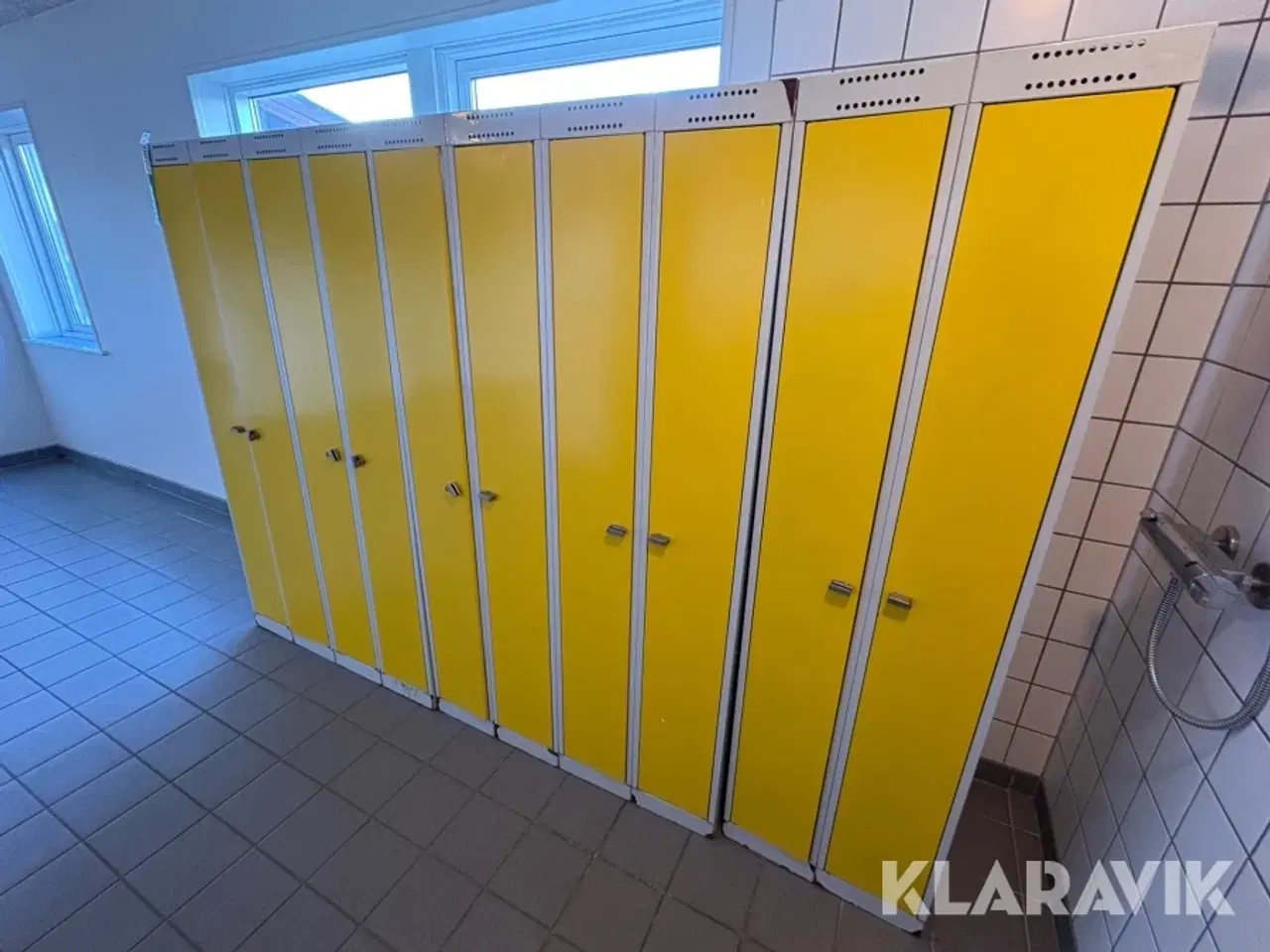 Billede 1 - Omklædningsskabe 3 styk