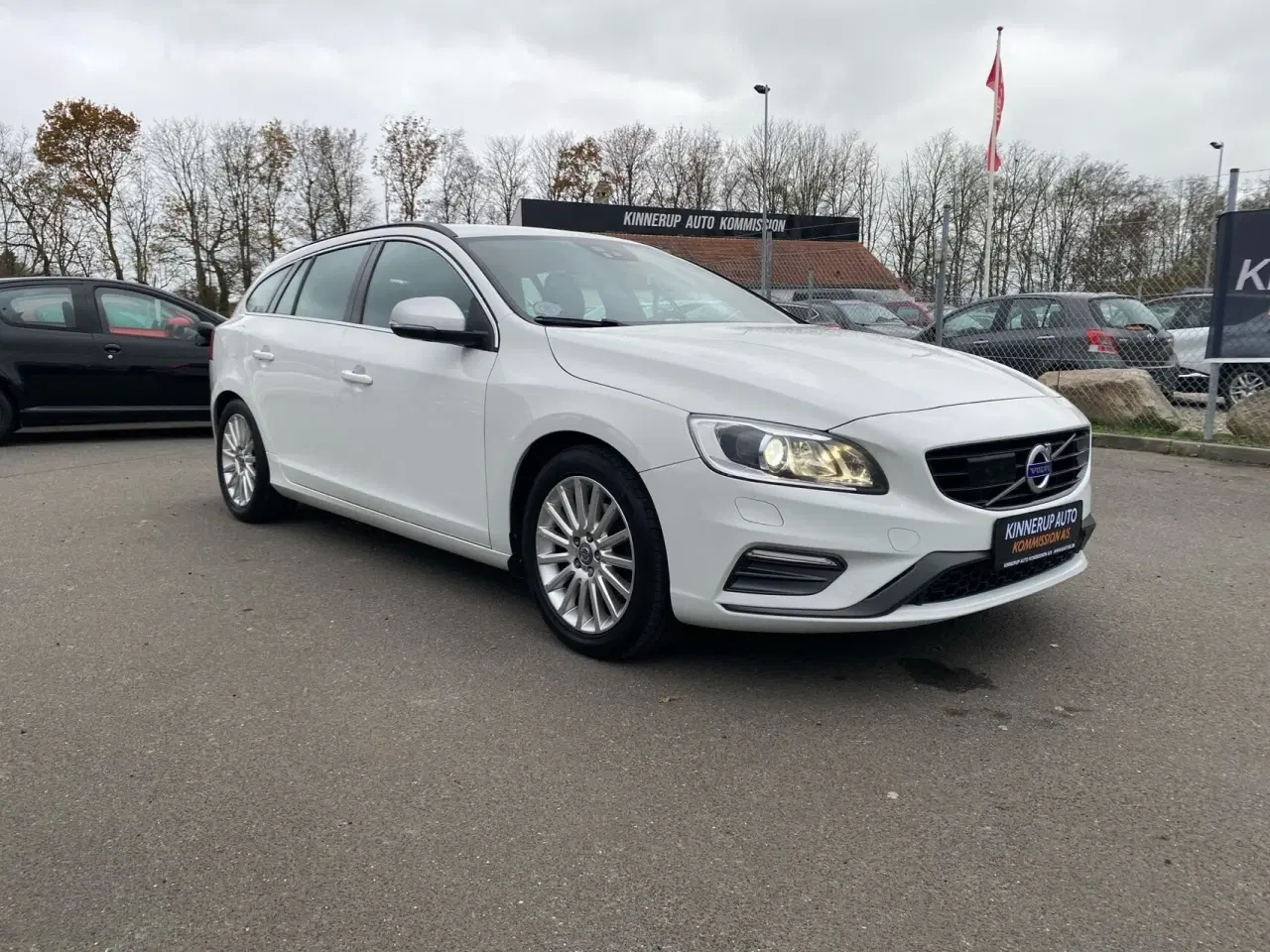 Billede 2 - Volvo V60 2,0 T4 R-design 190HK Stc 6g Aut.