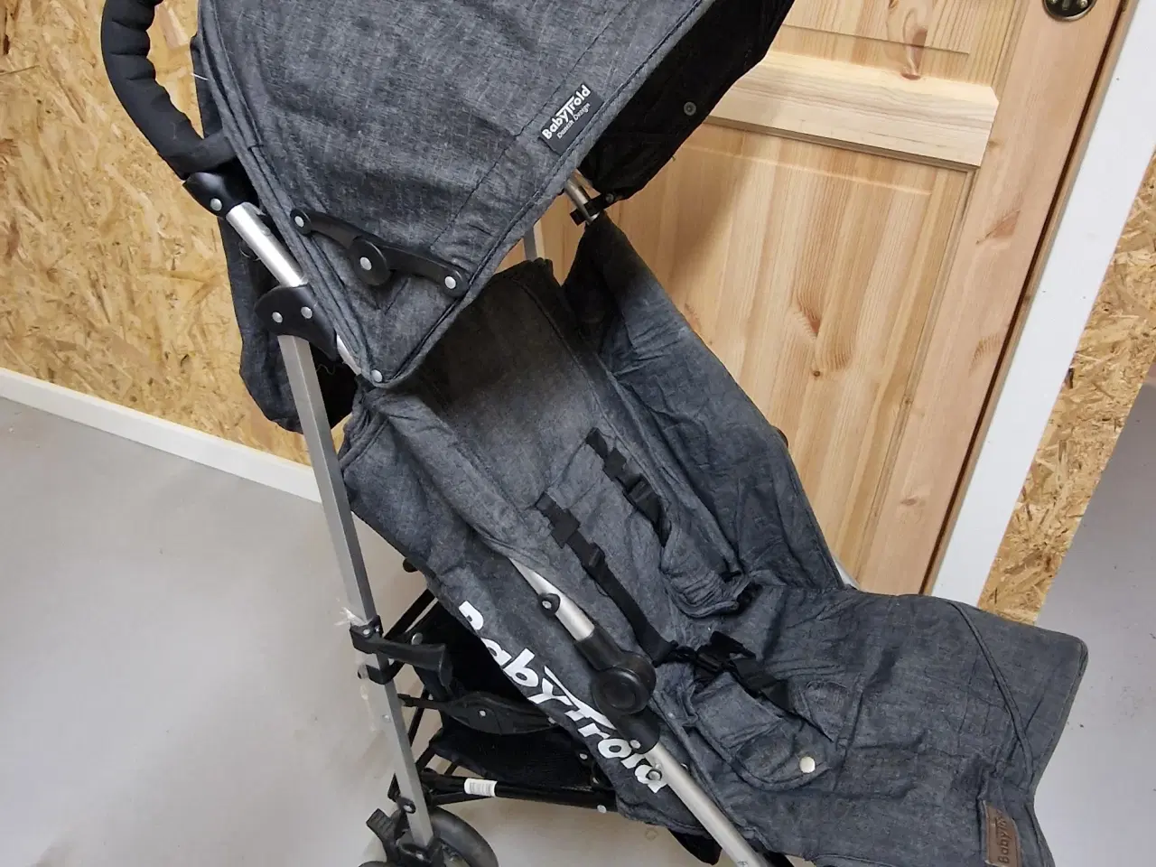 Billede 2 - Super flot og velholdt klapvogn