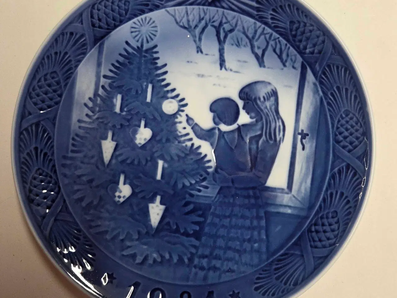 Billede 5 - Royal Copenhagen juleplatter