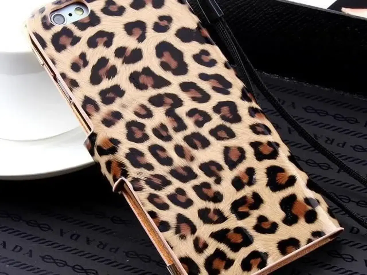 Billede 2 - Leopard flip cover iPhone 5 6 6s SE 2020 7 8 7+ 8+