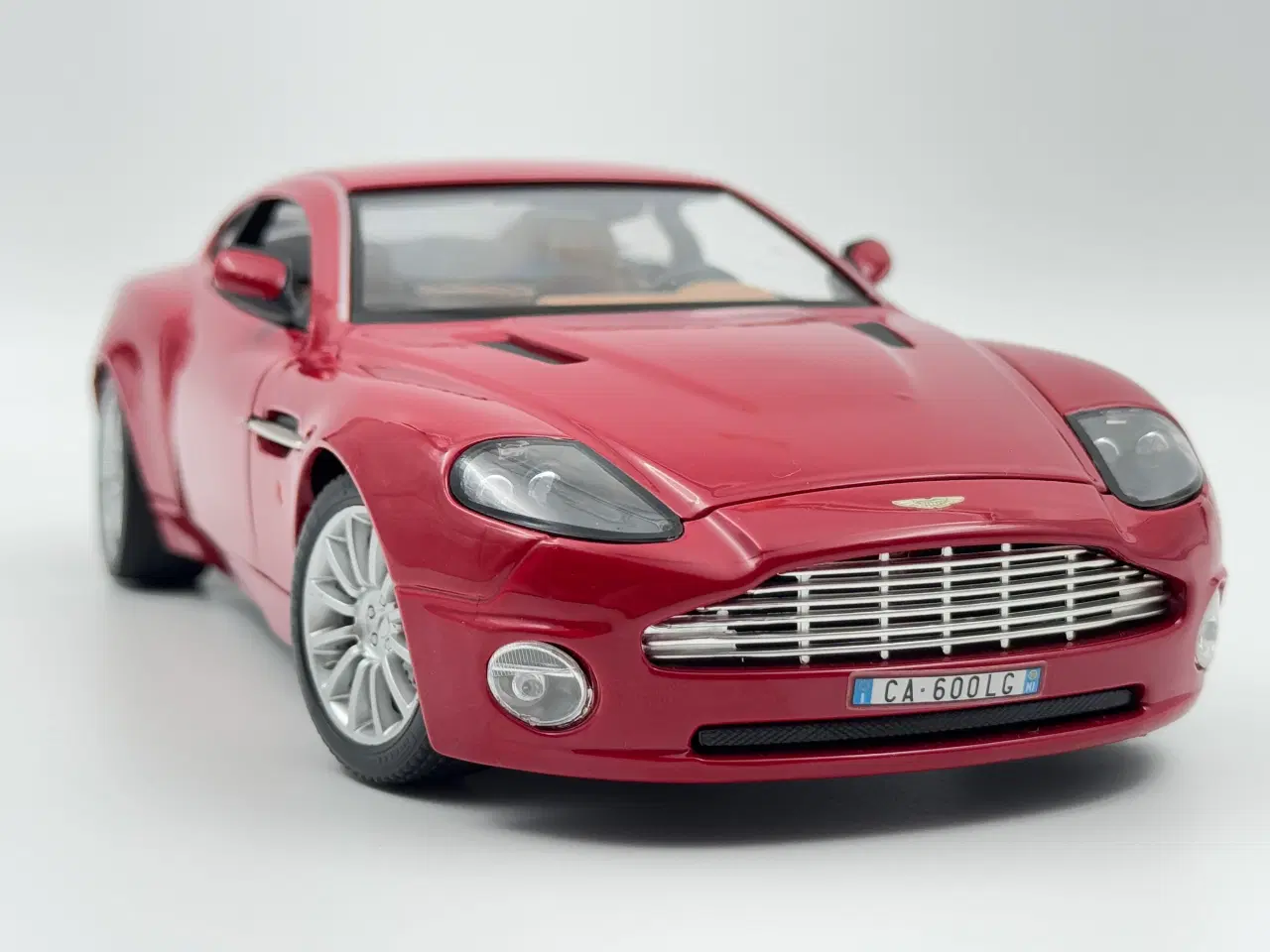 Billede 8 - 2001 Aston Martin V12 Vanquish - 1:18