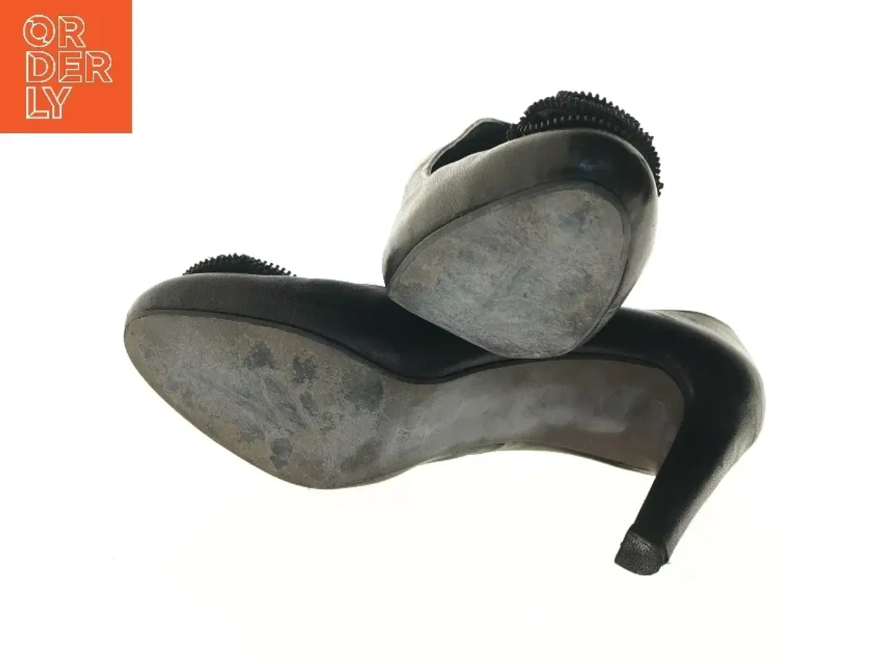 Billede 5 - Sort højhælede sko med pynt fra Billi Bi (str. 39 )