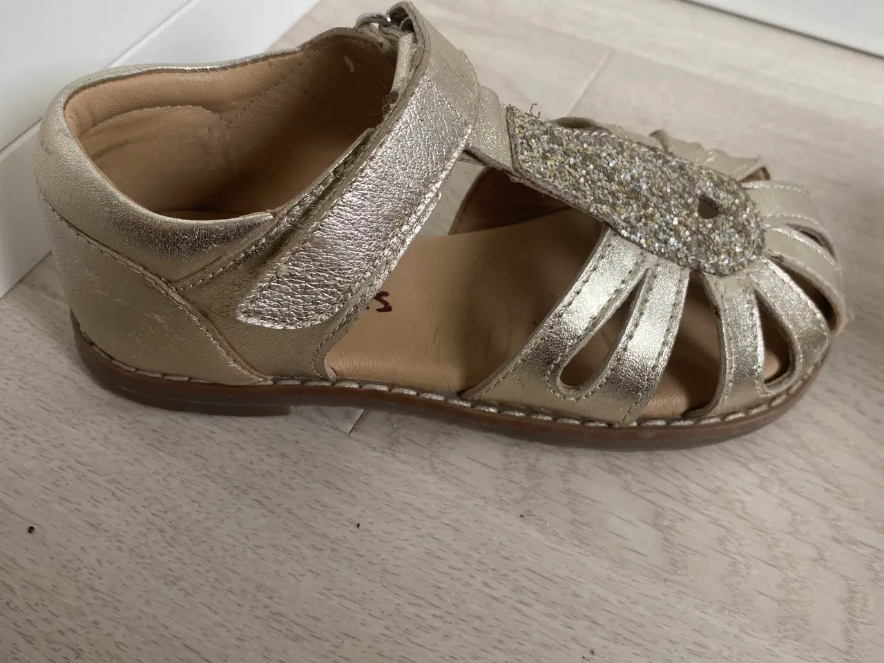 Billede 6 - Sandaler i guld 