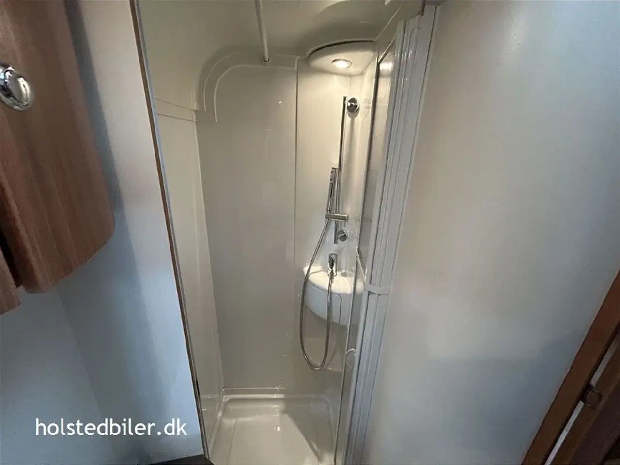 Billede 13 - 2011 - Adria Coral 670 SLT   5 selepladser - km KUN 72000 - 2 enkeltsenge.