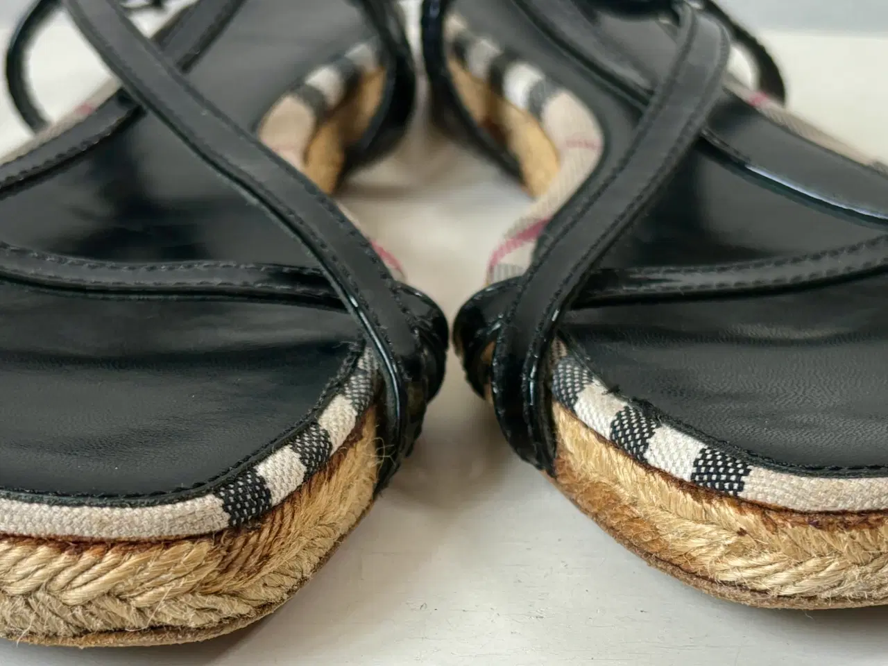 Billede 3 - Burberry, sandaler, str 39