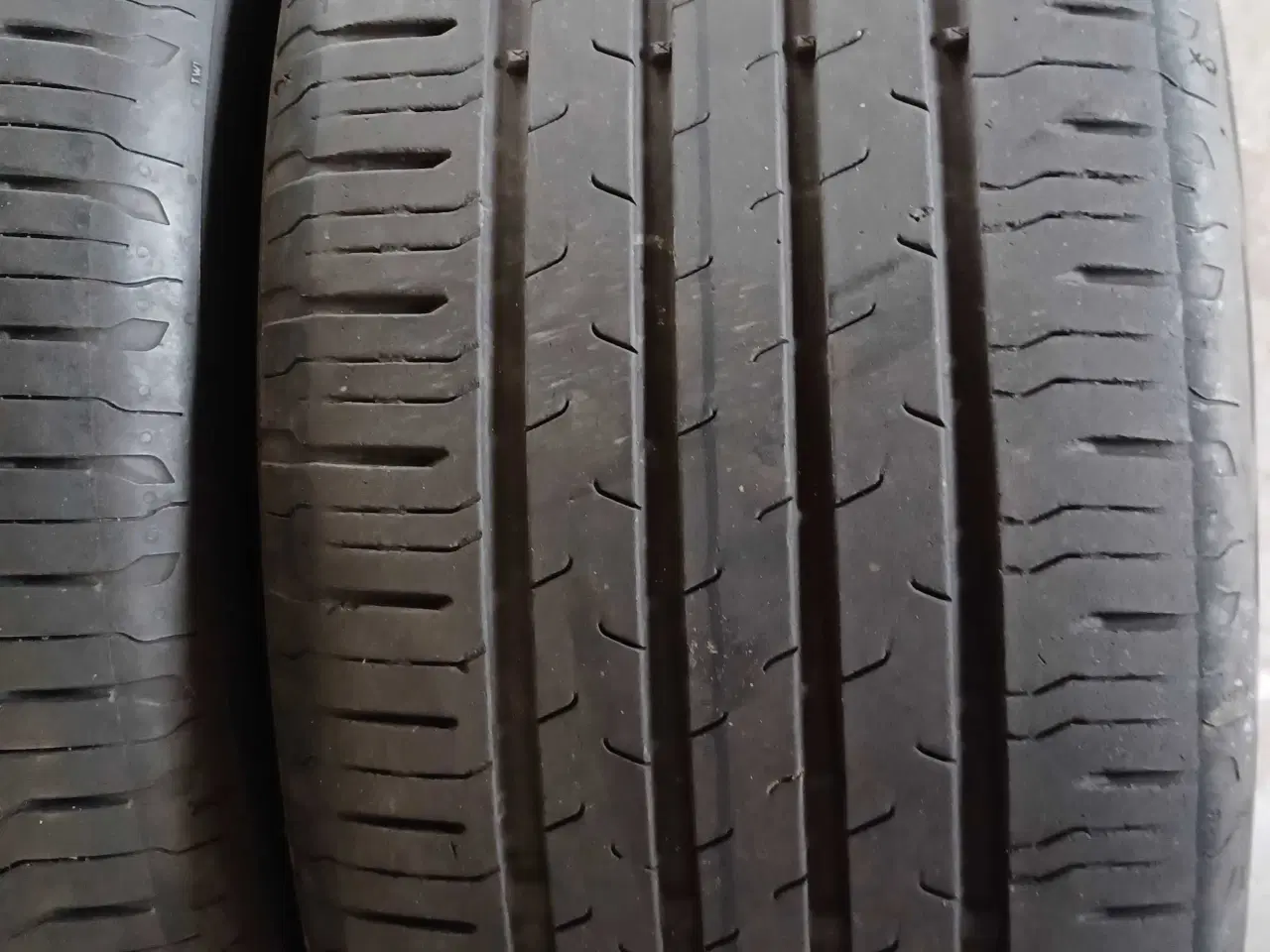 Billede 5 - Sommerdæk 235/50-19"