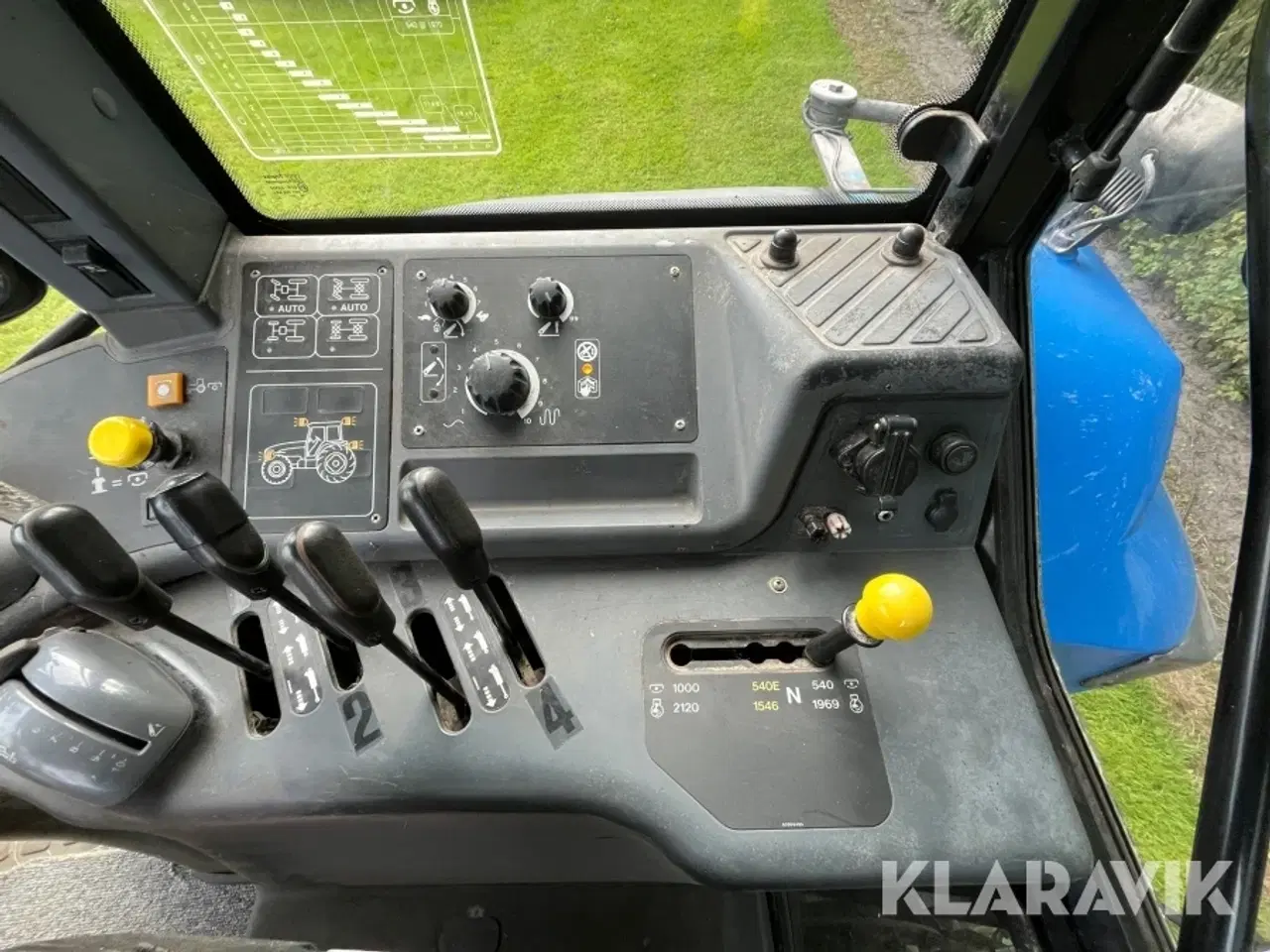 Billede 10 - Traktor New Holland TM135