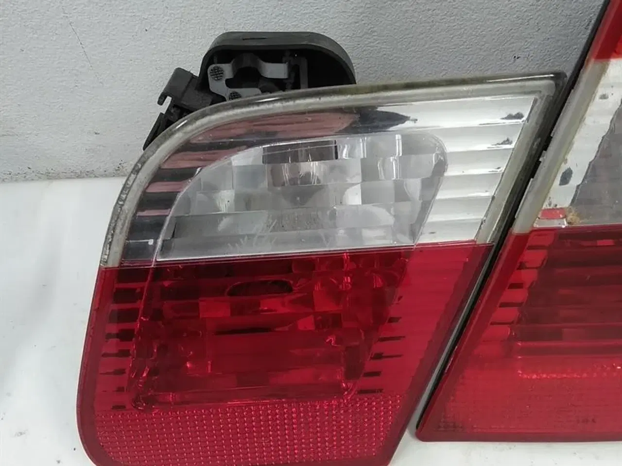 Billede 5 - Baglygter rød/hvide facelift upgrade A61306 BMW E46