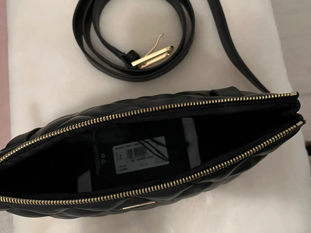 Billede 3 - Taske Armani kvittering haves