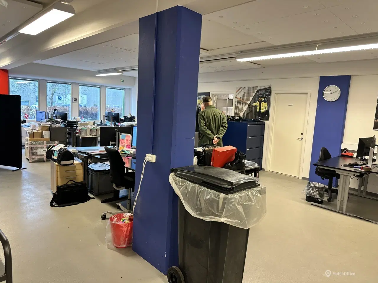 Billede 2 - Lager/værksted i stueplan med porte