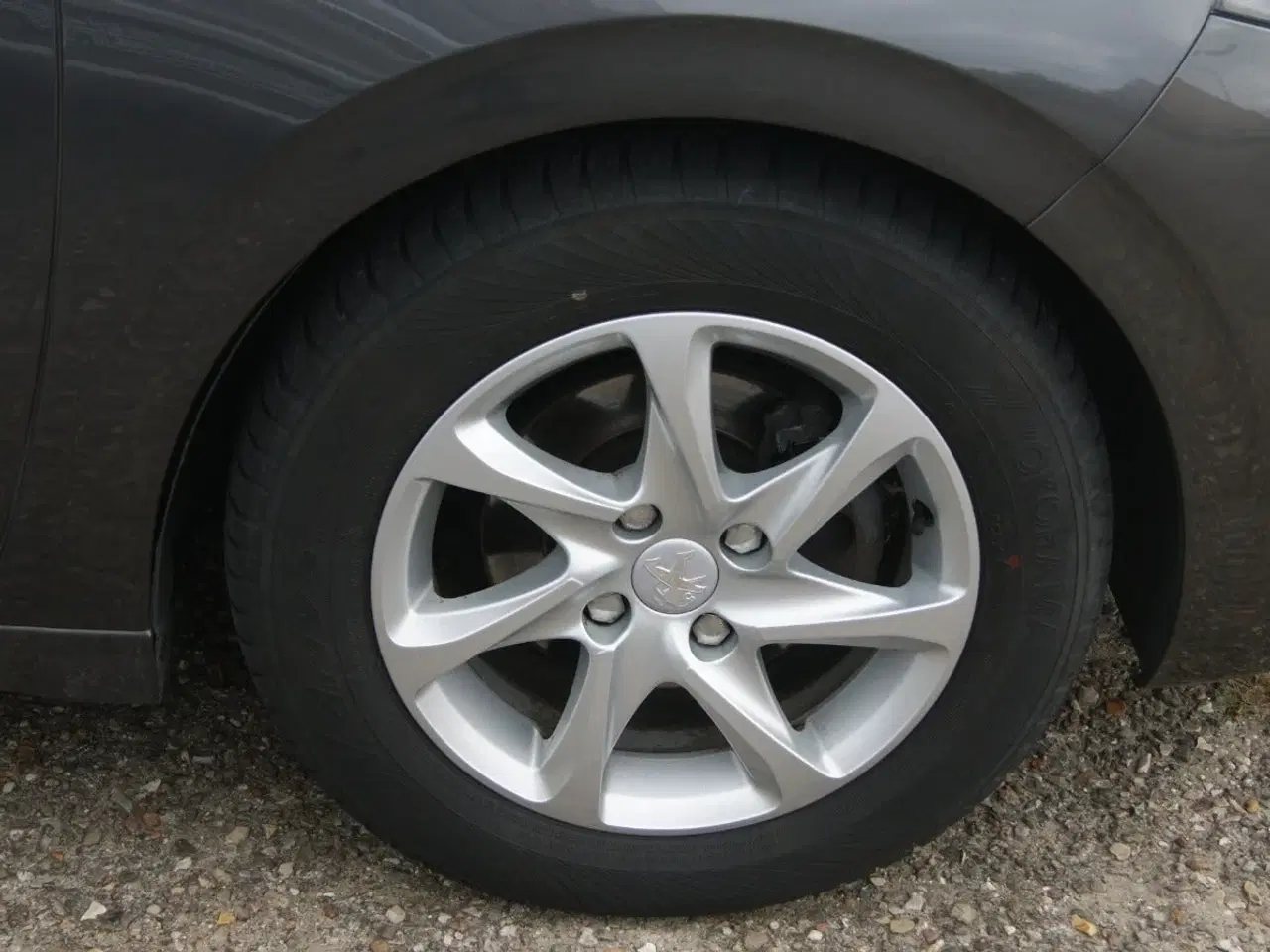 Billede 8 - Peugeot 208 1,5 BlueHDi 100 Allure Sky