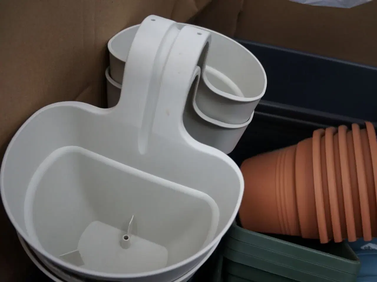 Billede 4 - Palle med diverse plastspande