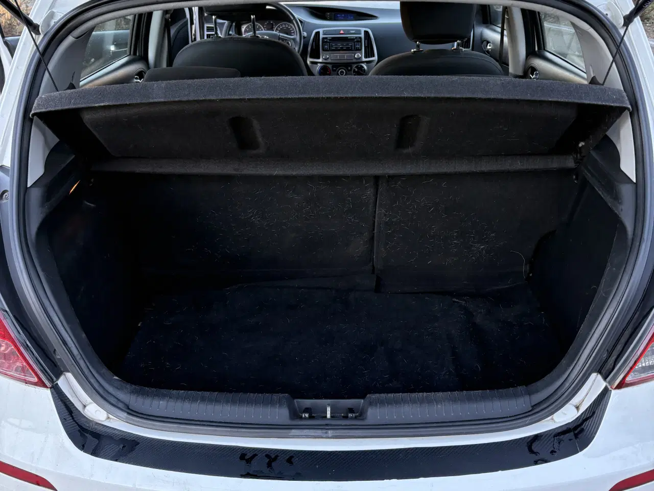 Billede 9 - Hyundai i20 1,2 benzin 5dørs fra 2013. Billig bil!