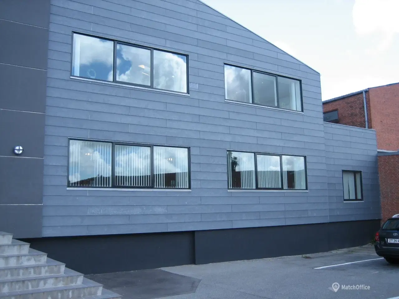 Billede 3 - Nyrenoverede kontorlokaler og fleksible logistik-/produktionshaller med god loftshøjde