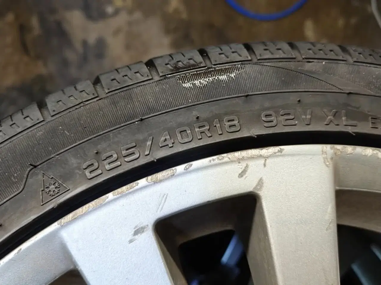 Billede 5 - Mercedes Alufælg 18" med helårsdæk