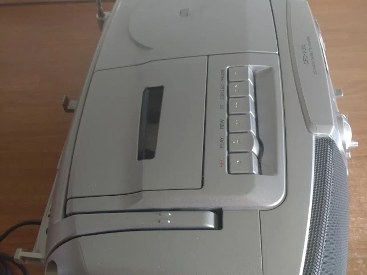 Billede 4 - SONY CFD-V31L TRANSPORTABEL RADIORECORDER