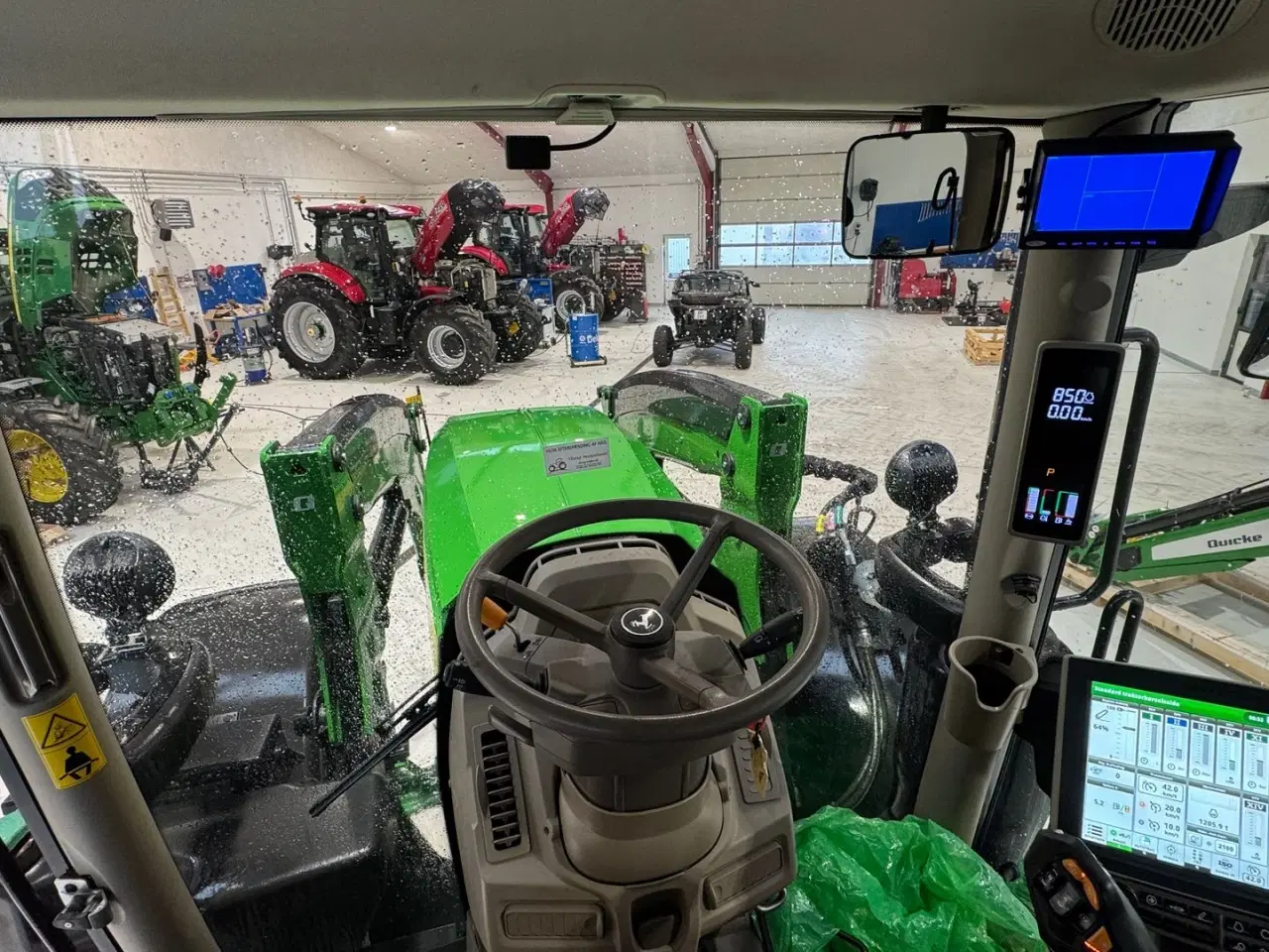 Billede 17 - John Deere 6R 215 MED FRONT PTO OG NY ÅLØ FRONTLÆSSER!