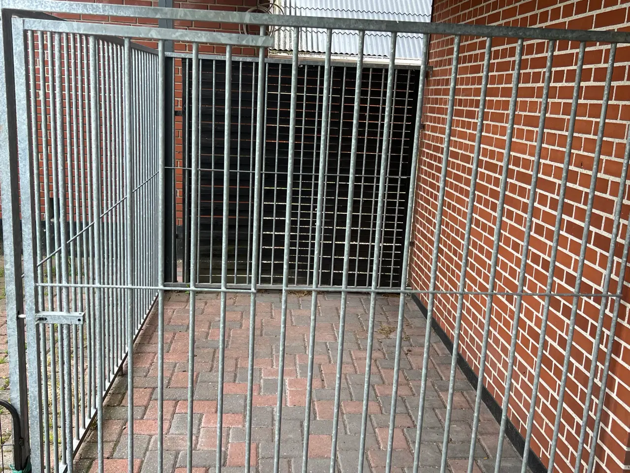 Billede 4 - PODA HUNDEGÅRD 2 stk 200x180 1STK MED DØR 1STK 300