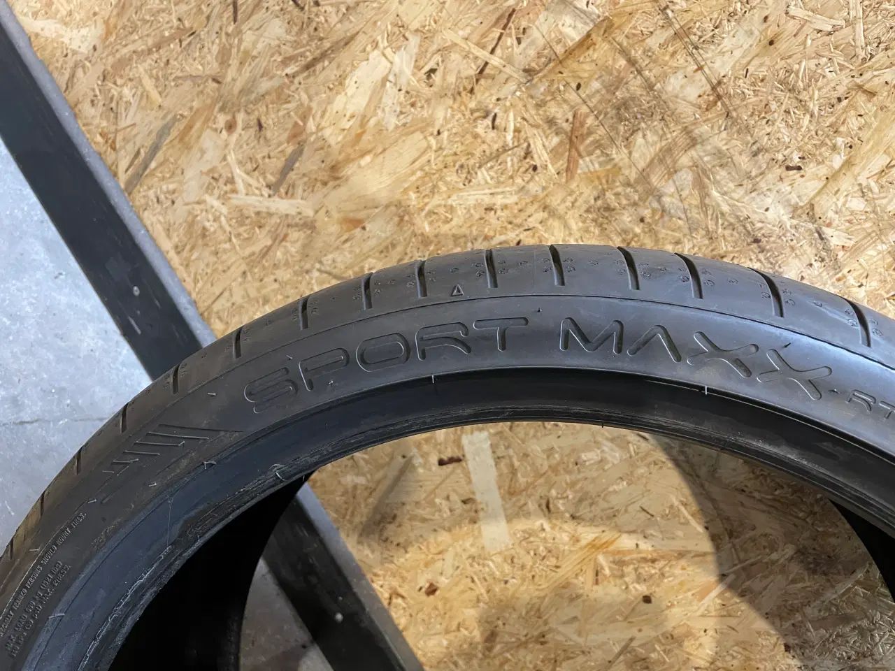 Billede 4 - Sommerdæk Dunlop SportMaxx 245/35 R20 95Y