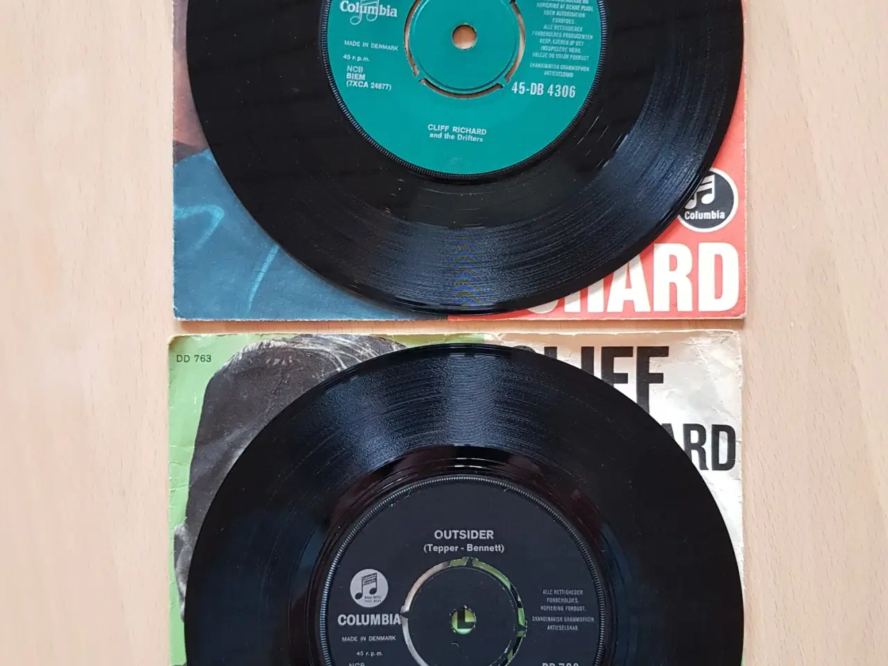 Billede 4 - Vinyl, Cliff Richard, 2 Singler