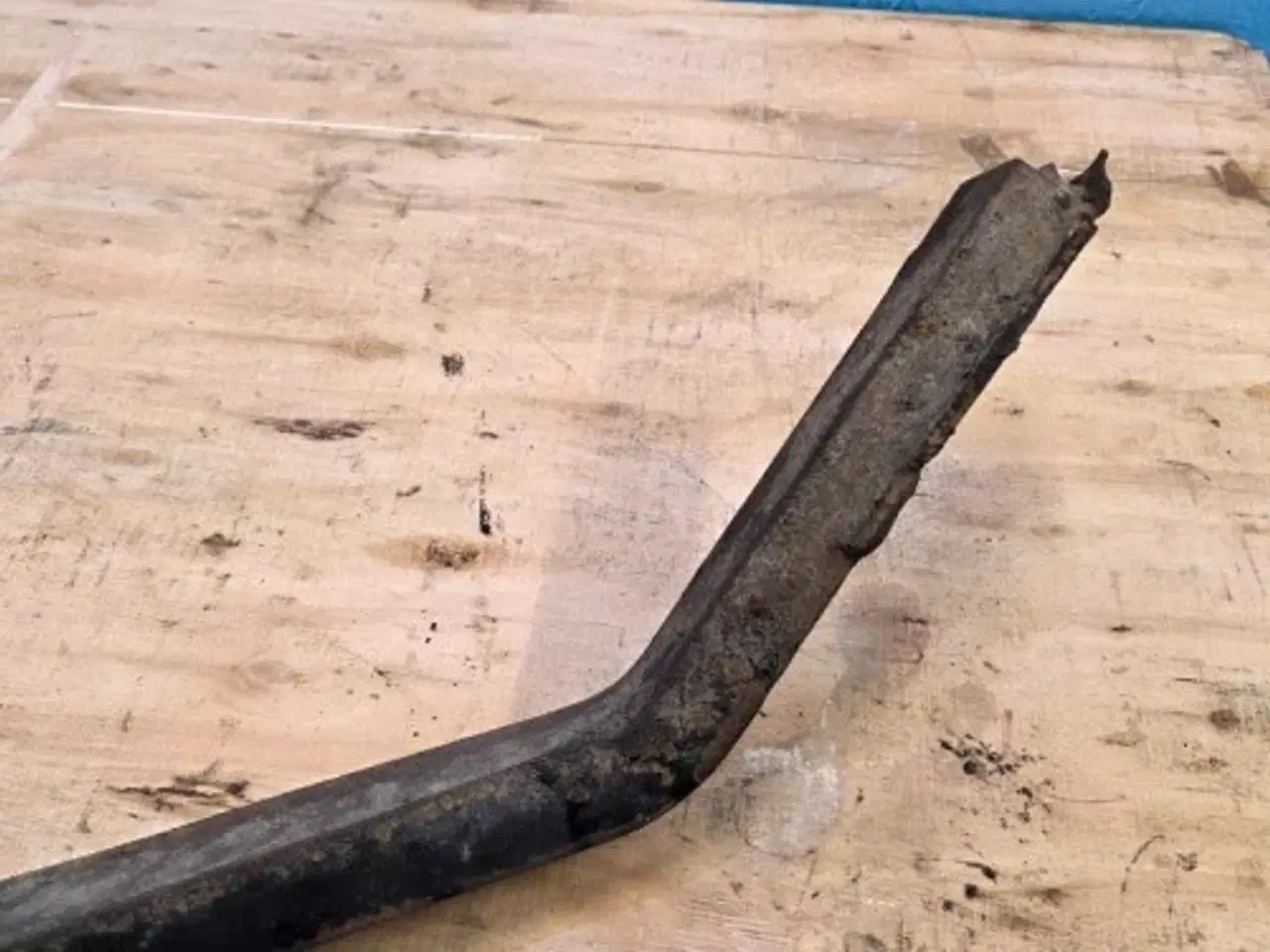 Billede 10 - Massey Ferguson 6290 Hjulskærm Beslag L.  3784571M1