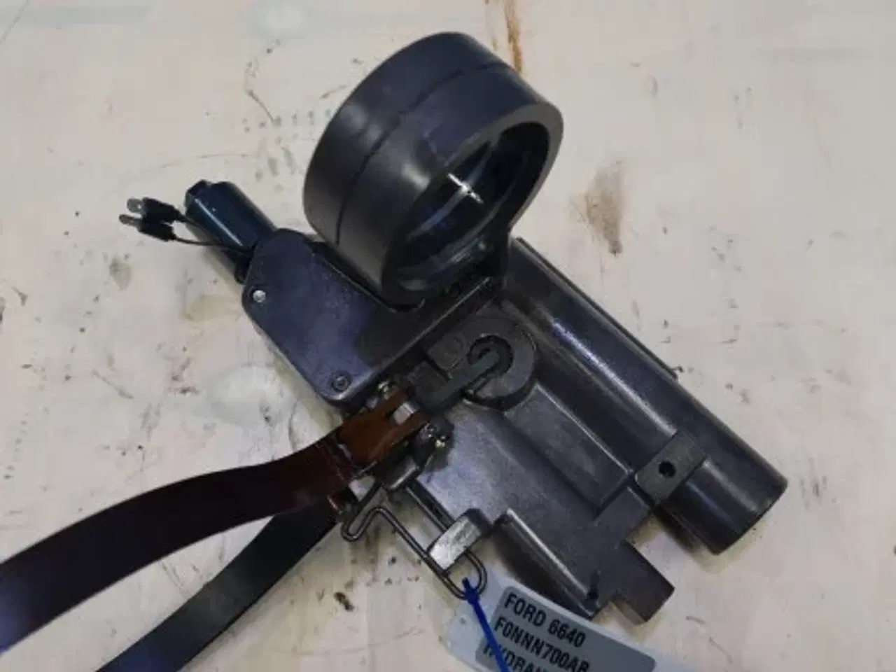 Billede 2 - Ford 6640 Hydraulikventil F0NNN700AB
