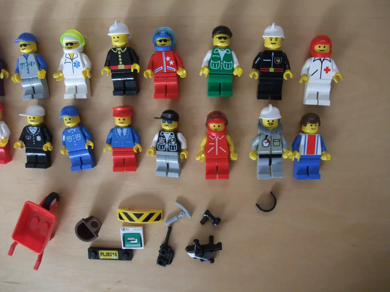 Billede 3 - Lego Town Figurer+Tilbehør